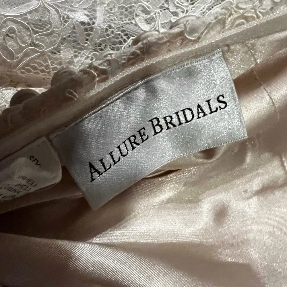 Allure bride bridal gown with lace and train inc,veil - Picture 12 of 12